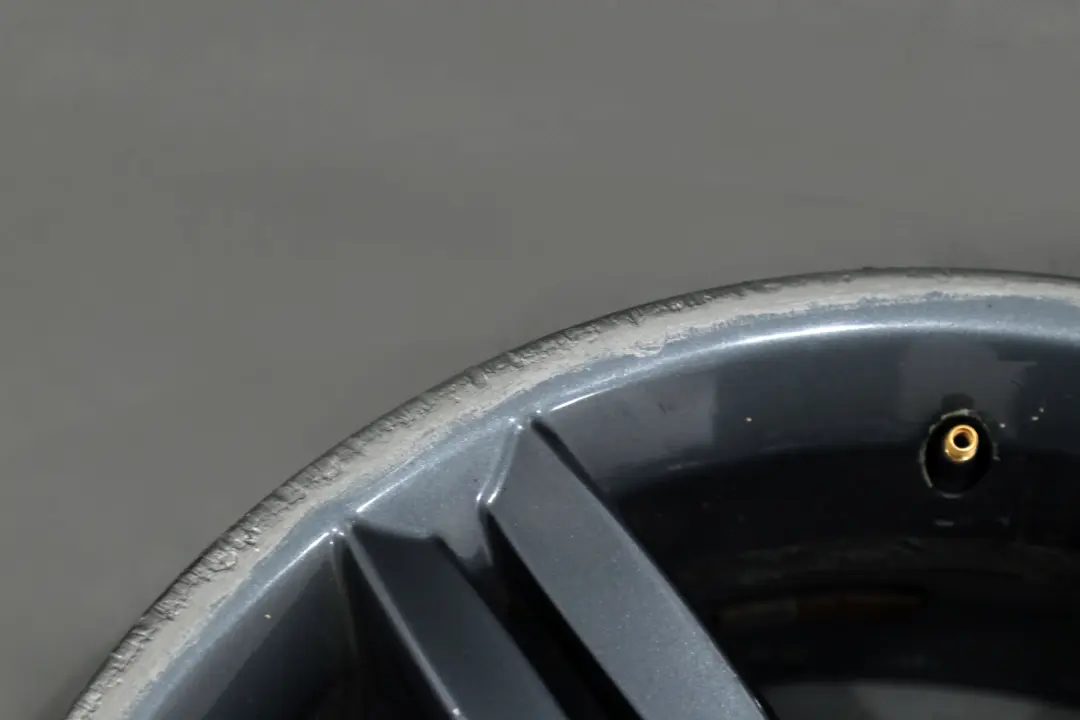 Grau Hinten Alufelge Rad Felge 18" M Doppelspeichen 208 8J für BMW 1 S E81 E87 mit Teilenummer 8036940 BMW 1 S E81 E87 Grau Hinten Alufelge Rad Felge 18" M Doppelspeichen 208 8J - SKU 8036940-5 - Teilenummer 8036940