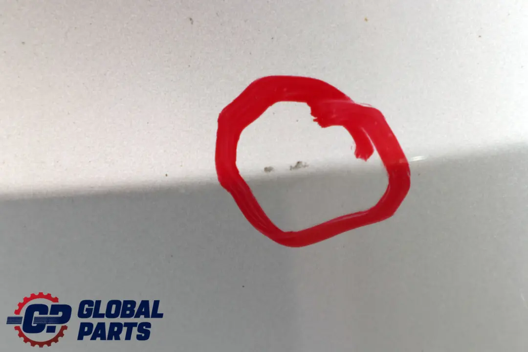 Paragolpes Trasero Derecho Panel Lateral Titan Plata - 354 para BMW X5 E70 M Sport con número de pieza 8037282 BMW X5 E70 M Sport Paragolpes Trasero Derecho Panel Lateral Titan Plata - 354 - SKU 8037282 - Número de pieza 8037282