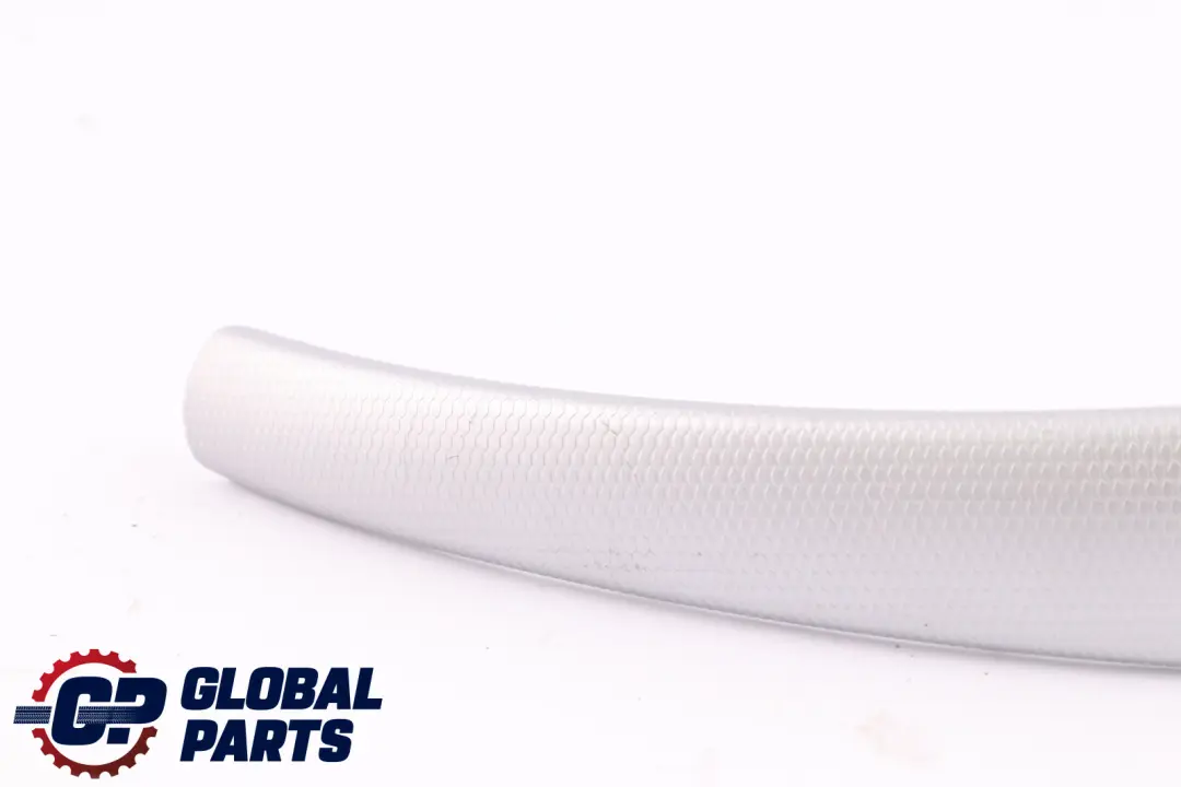 Puerta Derecha Embellecedor Tirador Aluminio Plata Glaciar para BMW E81 E82 con número de pieza 8037456 BMW E81 E82 Puerta Derecha Embellecedor Tirador Aluminio Plata Glaciar - SKU 8037456 - Número de pieza 8037456