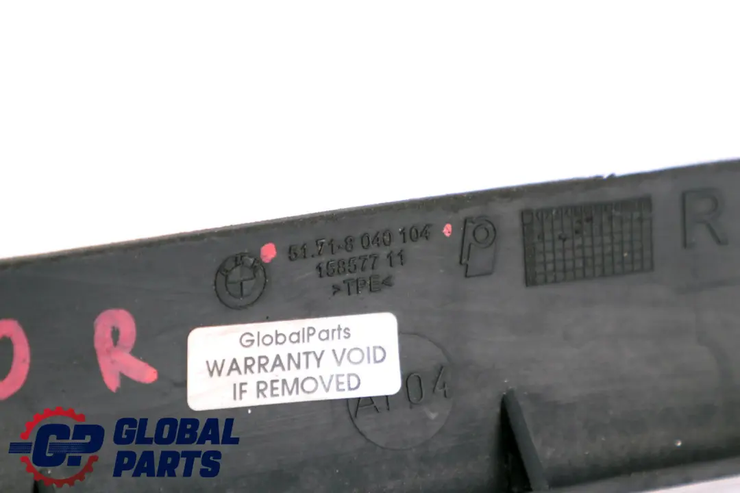 BMW E90 E91 M Sport Uszczelka Nadkola Prawy Przód - SKU 8040104 - Numer Części 8040104