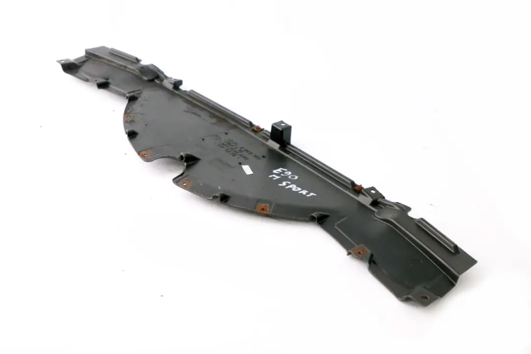 Osłona Pod Zderzak Silnik M-Pakiet do BMW E90 E91 o numerze 8040109 BMW E90 E91 Osłona Pod Zderzak Silnik M-Pakiet - SKU 8040109 - Numer Części 8040109