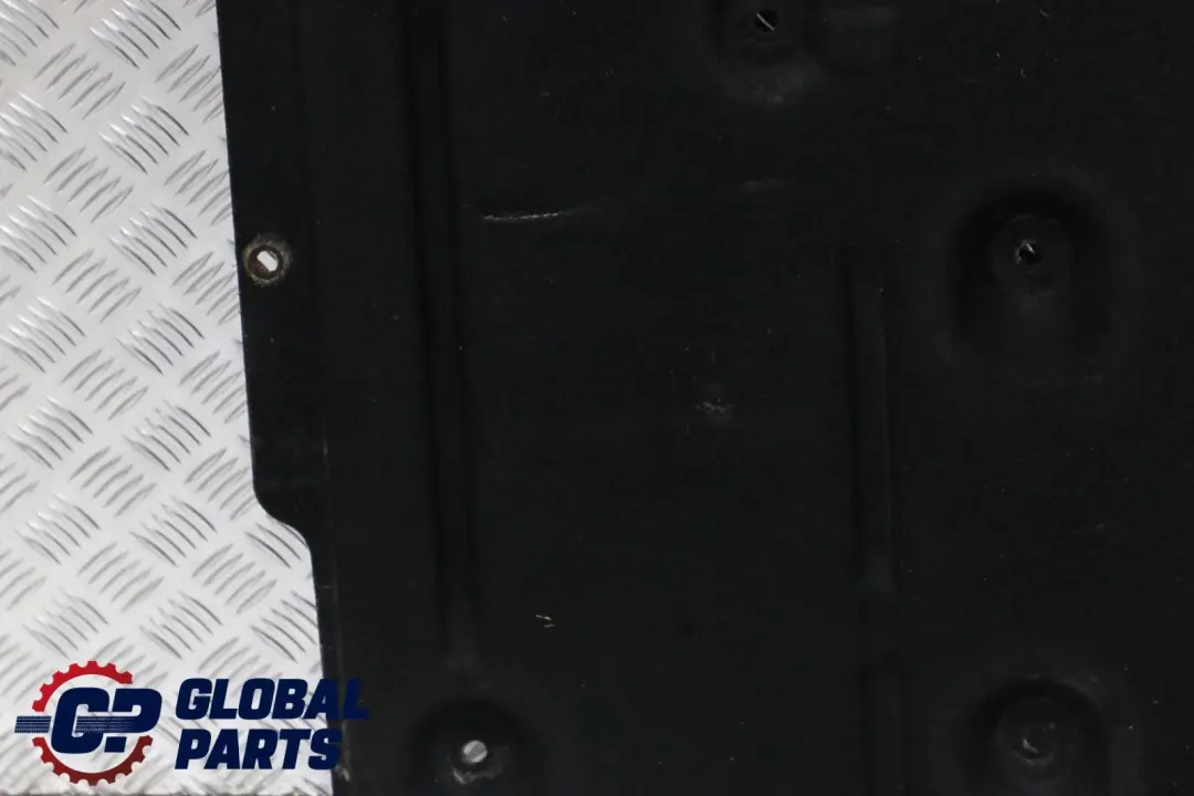 Izquierda Lateral Debajo De La Carroceria Escudo Cubierta para BMW E92 E93 M3 con número de pieza 8040535 BMW E92 E93 M3 Izquierda Lateral Debajo De La Carroceria Escudo Cubierta - SKU 8040535 - Número de pieza 8040535