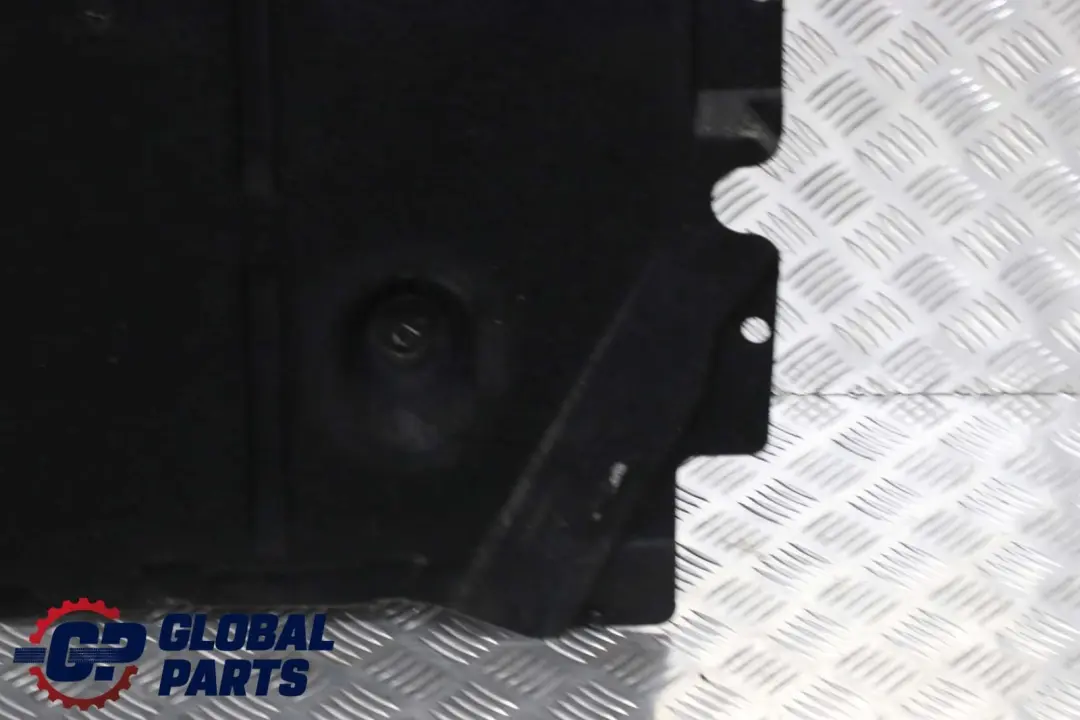Izquierda Lateral Debajo De La Carroceria Escudo Cubierta para BMW E92 E93 M3 con número de pieza 8040535 BMW E92 E93 M3 Izquierda Lateral Debajo De La Carroceria Escudo Cubierta - SKU 8040535 - Número de pieza 8040535