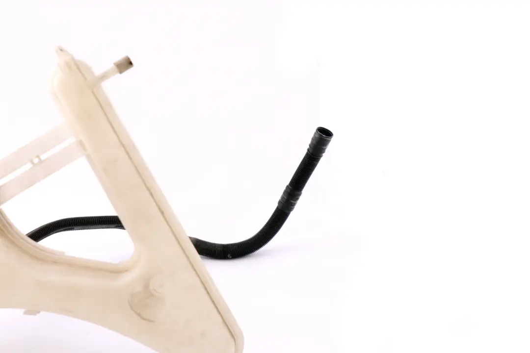 Behälter Scheinwerferwaschanlage für BMW 3 er E90 E92 E93 LCI M3 mit Teilenummer 8041172 BMW 3 er E90 E92 E93 LCI M3 Behälter Scheinwerferwaschanlage - SKU 8041172 - Teilenummer 8041172