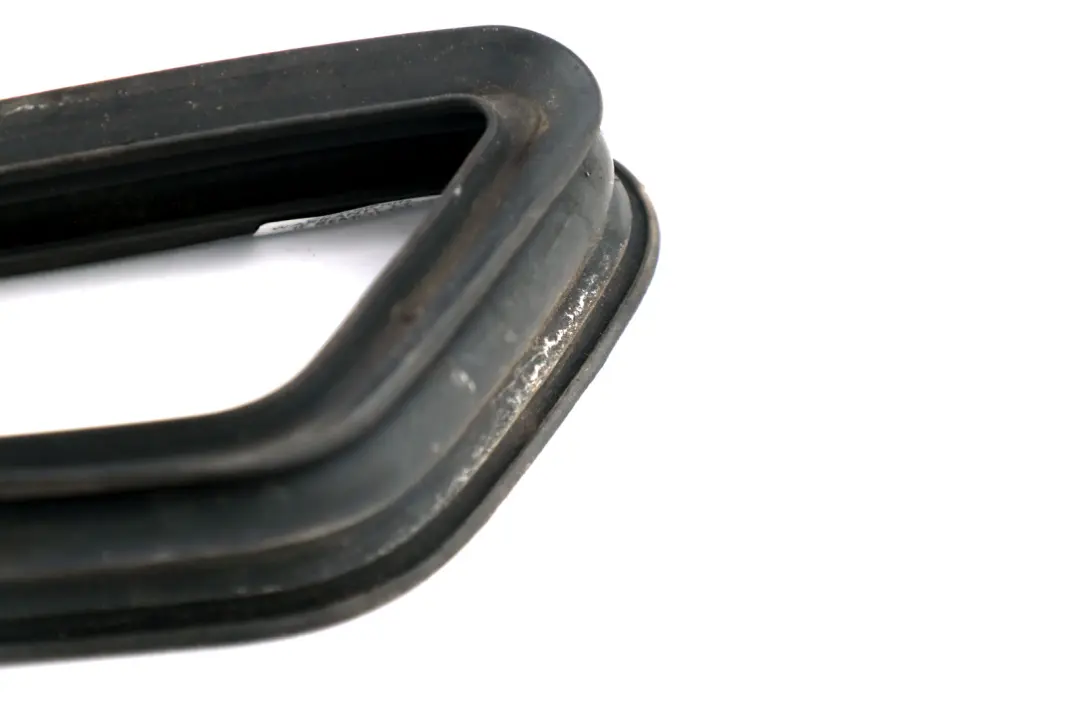 BMW 3 E90 E92 E93 LCI Cabrio Dichtung Lufteinlass Links - SKU 8041987 - Teilenummer 8041987