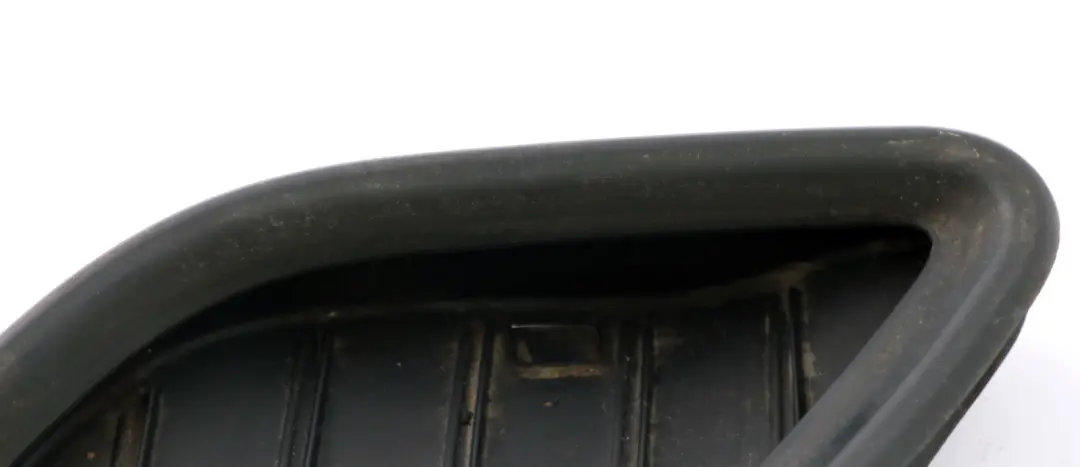 Bonnet Front Seal Air Induction Right O/S to BMW 3 Series E90 E91 E92 M3 with Part number 8041988 BMW 3 Series E90 E91 E92 M3 Bonnet Front Seal Air Induction Right O/S - SKU 8041988 - Part number 8041988