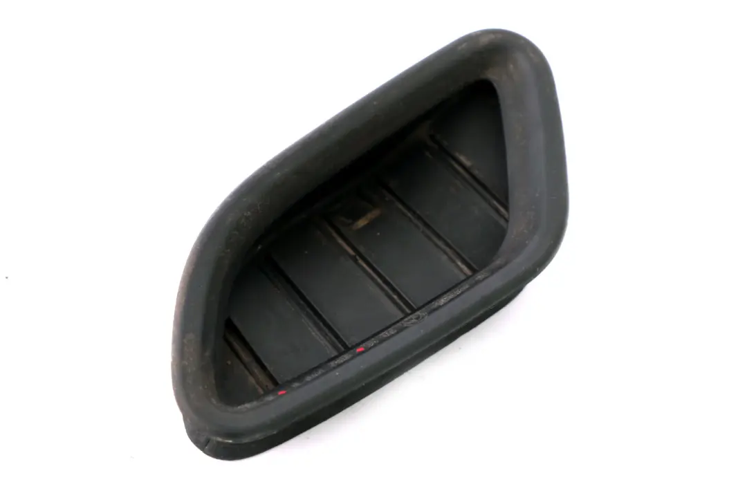 Bonnet Front Seal Air Induction Right O/S to BMW 3 Series E90 E91 E92 M3 with Part number 8041988 BMW 3 Series E90 E91 E92 M3 Bonnet Front Seal Air Induction Right O/S - SKU 8041988 - Part number 8041988