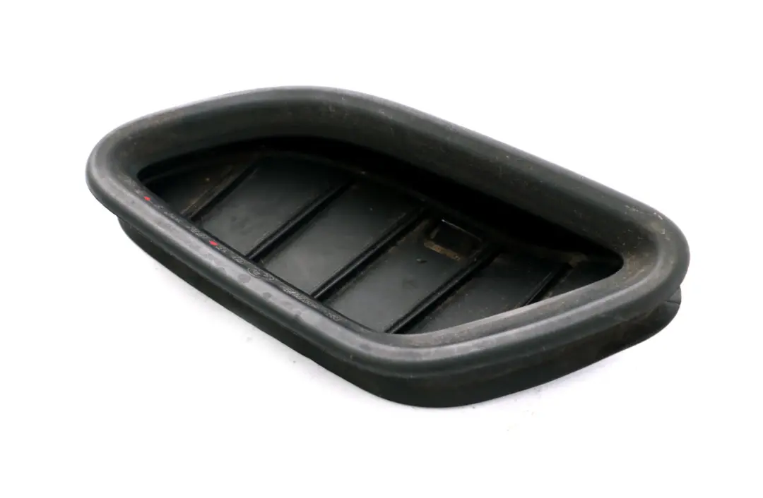 Bonnet Front Seal Air Induction Right O/S to BMW 3 Series E90 E91 E92 M3 with Part number 8041988 BMW 3 Series E90 E91 E92 M3 Bonnet Front Seal Air Induction Right O/S - SKU 8041988 - Part number 8041988