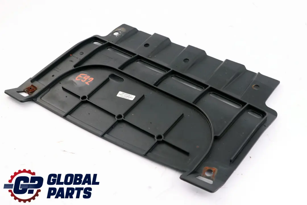 BMW E92 E93 LCI M-Sport Guia parachoques trasero Centro inferior - SKU 8044375 - Número de pieza 51128044375