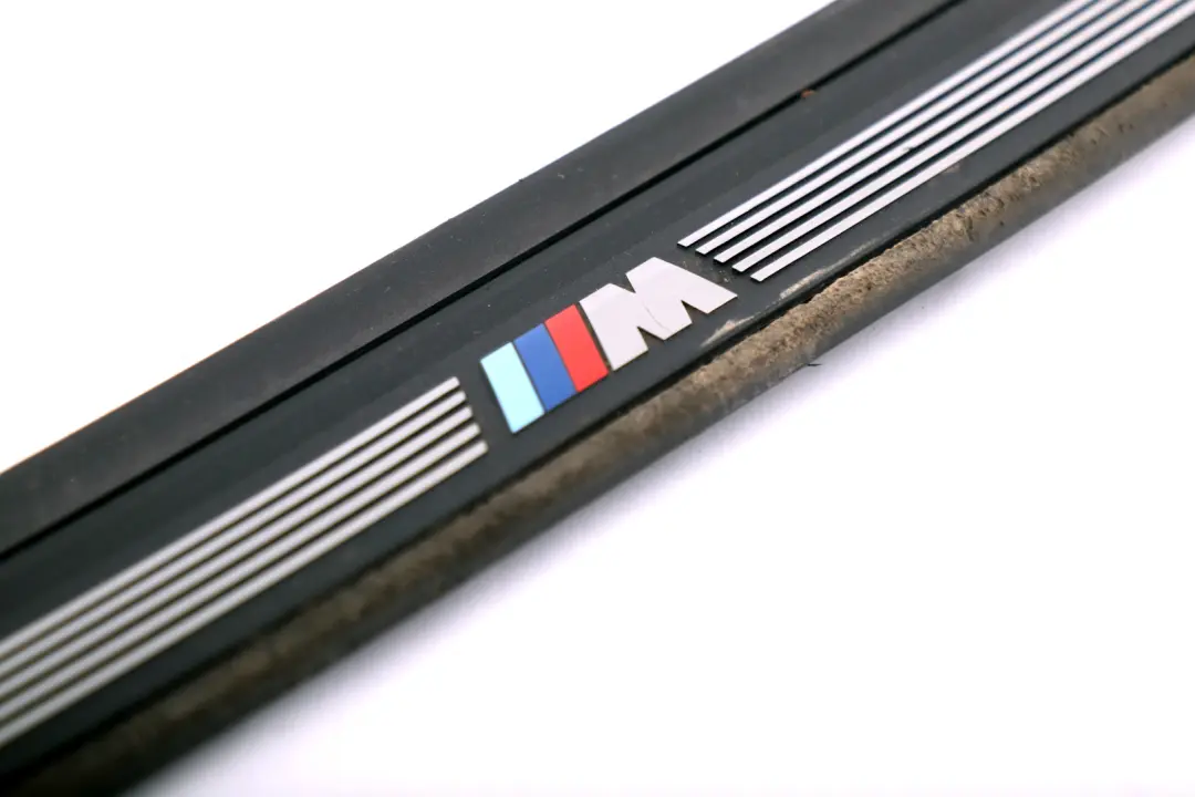 Strip Trim Cover Door Piece Front Right O/S to BMW E81 E82 M Sport with Part number 8045292 BMW E81 E82 M Sport Strip Trim Cover Door Piece Front Right O/S - SKU 8045292-1 - Part number 8045292