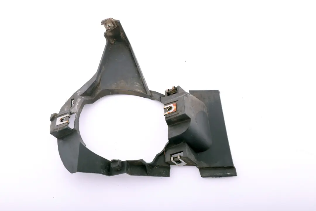 Soporte Parachoques Delantero Luz Antiniebla Derecha para BMW E82 E88 M Sport con número de pieza 8045448 BMW E82 E88 M Sport Soporte Parachoques Delantero Luz Antiniebla Derecha - SKU 8045448 - Número de pieza 8045448