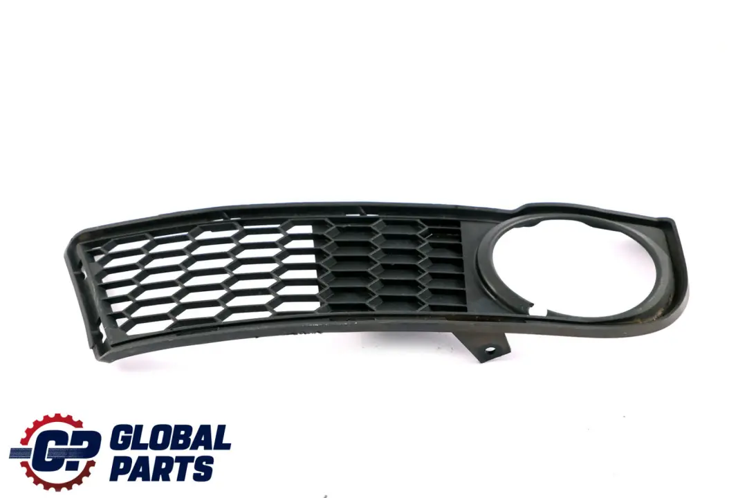 Pakiet Kratka Zderzaka Przód Prawy do BMW E82 E88 M o numerze 8045450 BMW E82 E88 M Pakiet Kratka Zderzaka Przód Prawy - SKU 8045450 - Numer Części 8045450