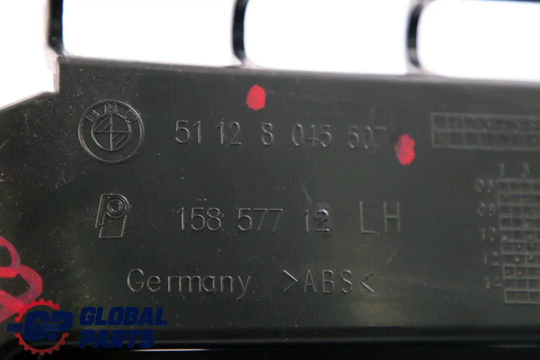 Führung links Zierelemente hinten für BMW 1 er E82 E88 Coupe Cabrio M Sport mit Teilenummer 8045507 BMW 1 er E82 E88 Coupe Cabrio M Sport Führung links Zierelemente hinten - SKU 8045507 - Teilenummer 8045507