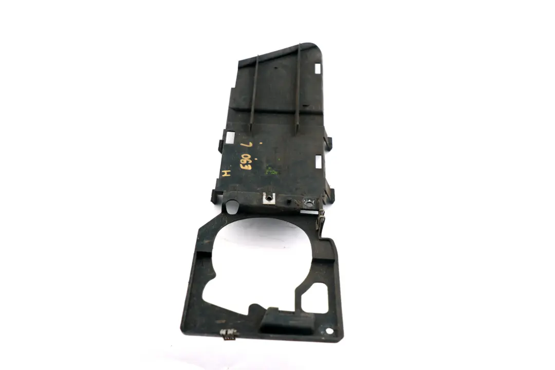 BMW E90 E91 M Sport Uchwyt Mocowanie Lampy Przeciwmgielnej Lewy - SKU 8045967 - Numer Części 8045967
