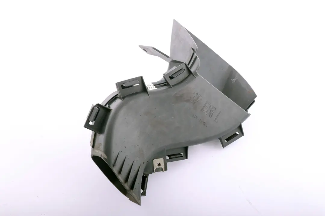 Conducto de Aire Izquierdo Parachoques Delantero para BMW E82 E88 con número de pieza 8046327 BMW E82 E88 Conducto de Aire Izquierdo Parachoques Delantero - SKU 8046327 - Número de pieza 8046327