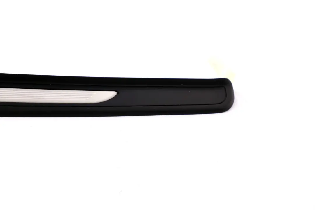 BMW 3 E92 E93 LCI M3 Couverture Entree avant Droit - SKU 8046476 - Numéro de pièce 8046476
