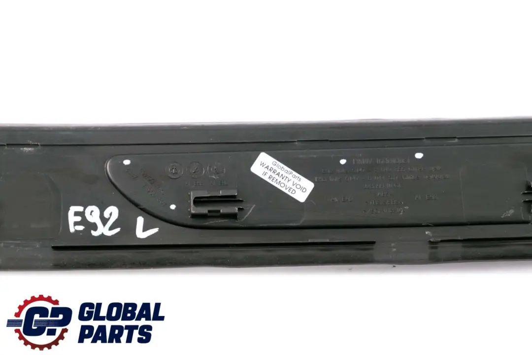 Delantero Izquierdo Tapa de umbral de puerta 8042855 para BMW E92 E93 LCI con número de pieza 8046479 BMW E92 E93 LCI Delantero Izquierdo Tapa de umbral de puerta 8042855 - SKU 8046479 - Número de pieza 8046479