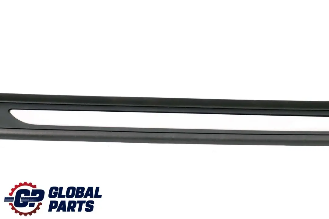 Bande de seuil de porte avant droite 8042856 pour BMW E92 E93 LCI à propos du numéro de pièce 8046480 BMW E92 E93 LCI Bande de seuil de porte avant droite 8042856 - SKU 8046480 - Numéro de pièce 8046480