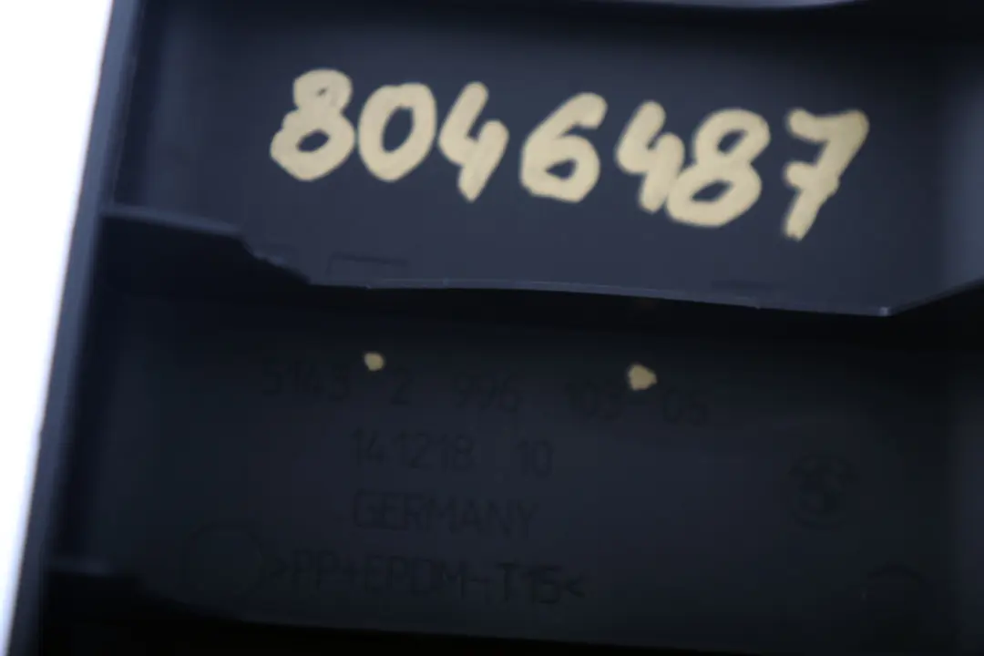 Osłona Obudowa Słupka Lewa Czarna do BMW E82 o numerze 8046487 BMW E82 Osłona Obudowa Słupka Lewa Czarna - SKU 8046487 - Numer Części 8046487