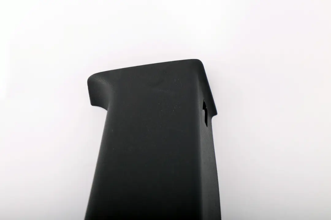 Blende B-Säule rechts SCHWARZ BLACK 2996104 für BMW 1 er E82 mit Teilenummer 8046488 BMW 1 er E82 Blende B-Säule rechts SCHWARZ BLACK 2996104 - SKU 8046488 - Teilenummer 8046488