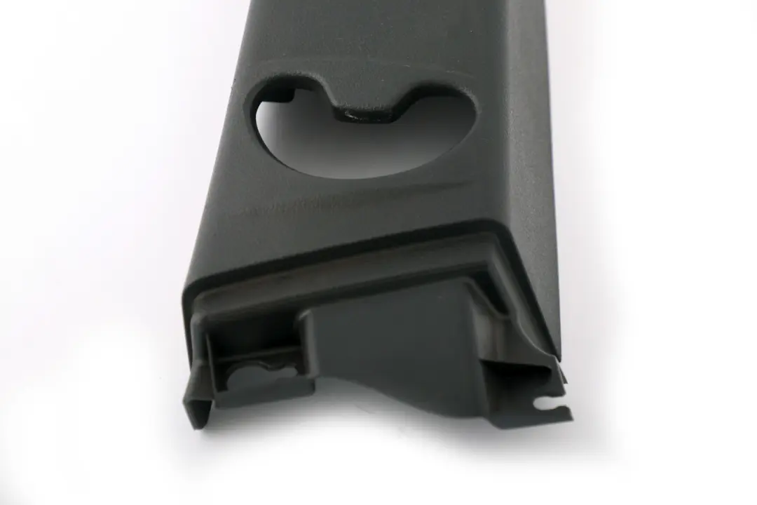 Tapa Columna B Derecha Schwarz Negro 2996104 para BMW E82 con número de pieza 8046488 BMW E82 Tapa Columna B Derecha Schwarz Negro 2996104 - SKU 8046488 - Número de pieza 8046488