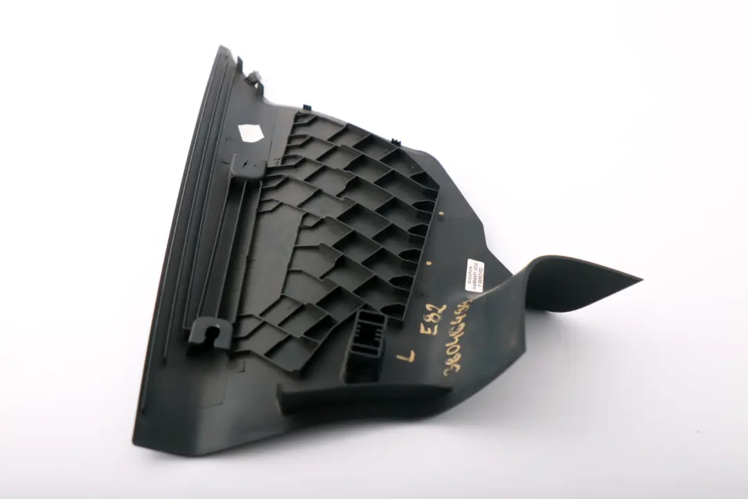 Osłona Obudowa Słupka Lewa 2996105 do BMW E82 o numerze 8046489 BMW E82 Osłona Obudowa Słupka Lewa 2996105 - SKU 8046489 - Numer Części 8046489