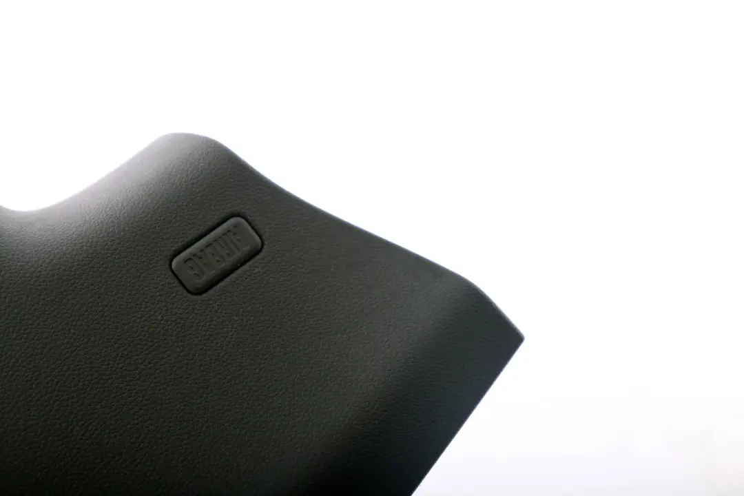 Blende C-Säule rechts SCHWARZ BLACK 2996106 51432996106 für BMW 1 er E82 mit Teilenummer 8046490 BMW 1 er E82 Blende C-Säule rechts SCHWARZ BLACK 2996106 51432996106 - SKU 8046490 - Teilenummer 8046490