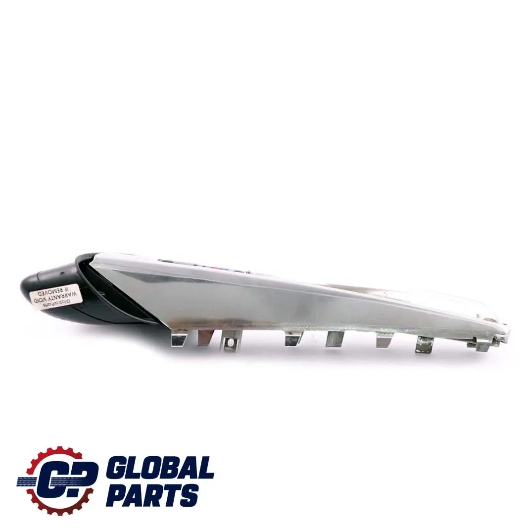 Right O/S Wing Badge Grille Turn Indicator to BMW 3 Series E92 E93 M3 with Part number 8046502 BMW 3 Series E92 E93 M3 Right O/S Wing Badge Grille Turn Indicator - SKU 8046502 - Part number 8046502