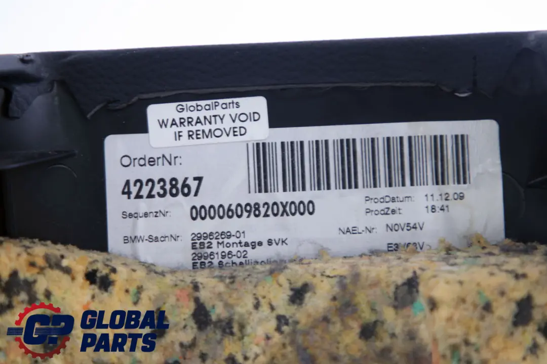Pannello Laterale Posteriore Destro In Tessuto Nero Flashpoint per BMW E82 con numero di parte 8046646 BMW E82 Pannello Laterale Posteriore Destro In Tessuto Nero Flashpoint - SKU 8046646 - Numero di parte 8046646