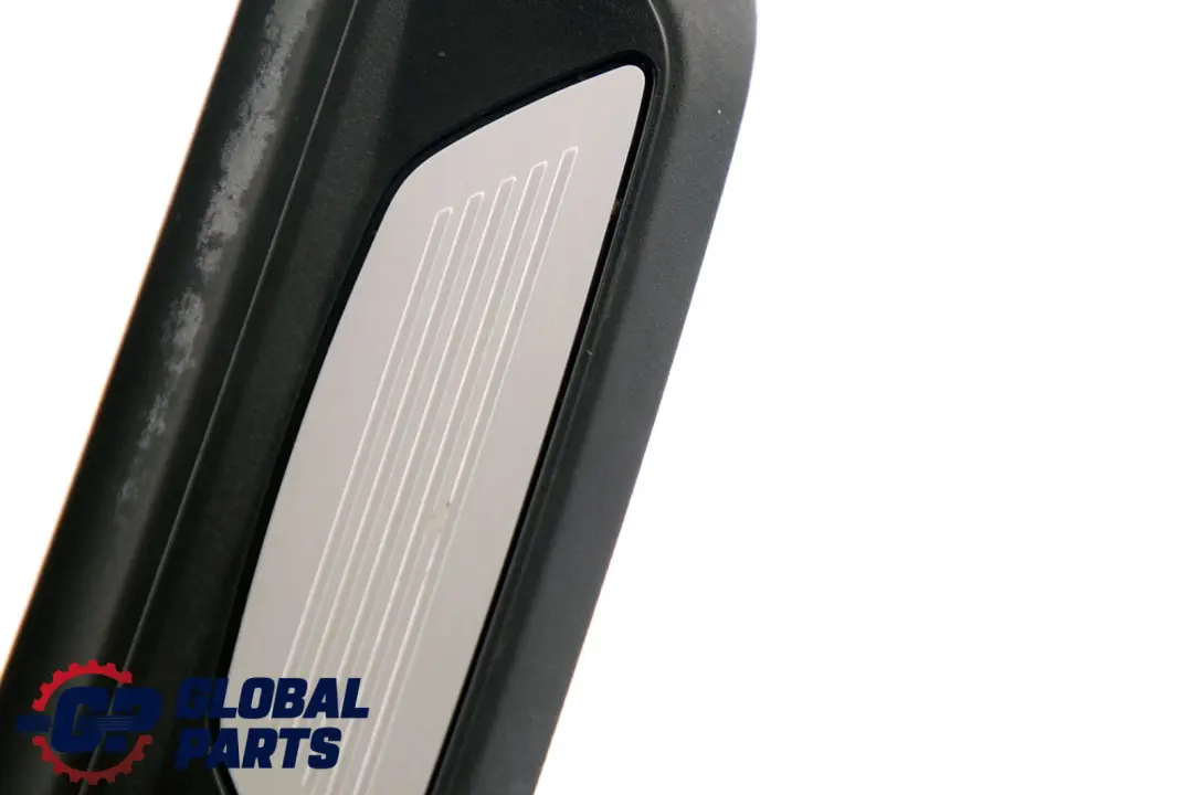 Trim Ingresso Posteriore Destro per BMW F30 F31 F80 M con numero di parte 8054234 BMW F30 F31 F80 M Trim Ingresso Posteriore Destro - SKU 8054234 - Numero di parte 8054234