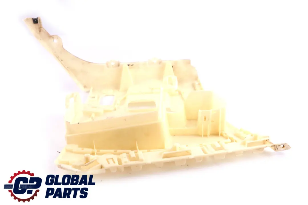 Guide Latéral Droit Pare Chocs Arrière pour BMW F82 M4 F83 M4 LCI à propos du numéro de pièce 8054288 BMW F82 M4 F83 M4 LCI Guide Latéral Droit Pare Chocs Arrière - SKU 8054288 - Numéro de pièce 8054288