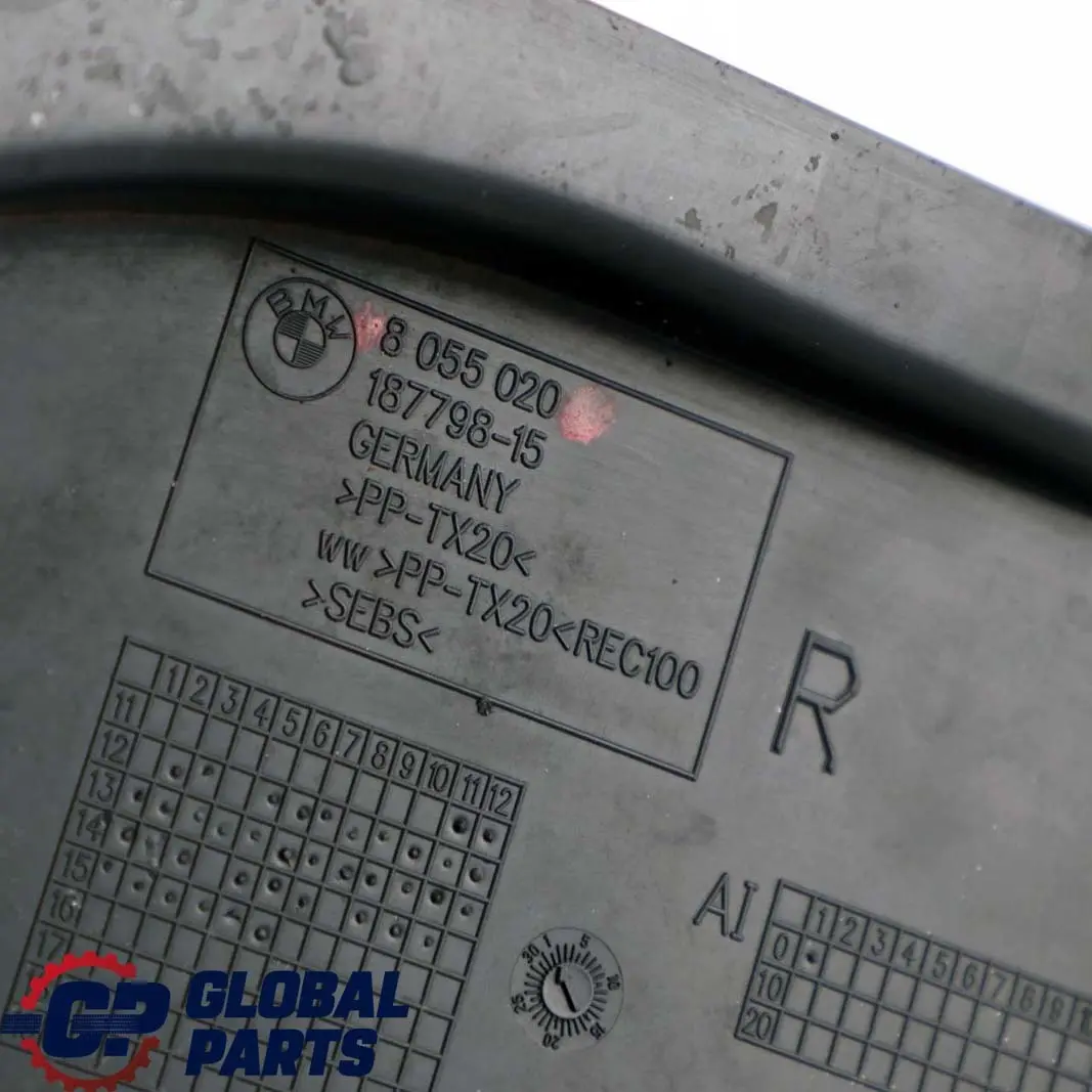 BMW F30 Trójkąt Osłona Dolna Nadkole Prawy Przód - SKU 8055020 - Numer Części 8055020