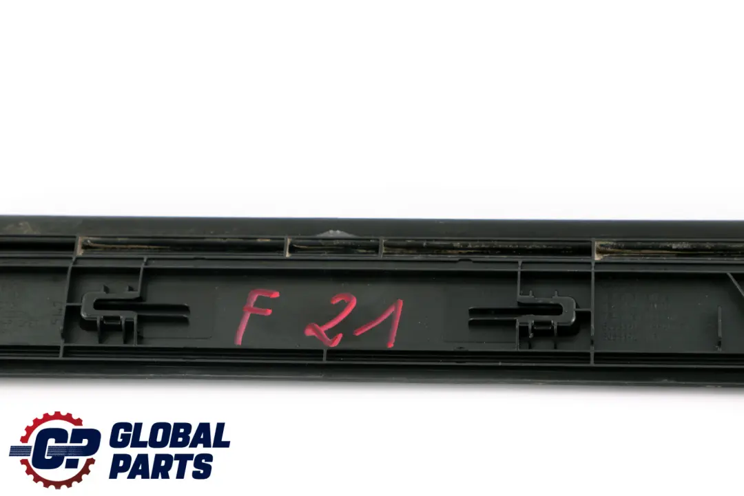 M-Sport Striscia Copertura Ingresso Interno Nero per BMW F21 F22 LCI con numero di parte 8055499 BMW F21 F22 LCI M-Sport Striscia Copertura Ingresso Interno Nero - SKU 8055499 - Numero di parte 8055499