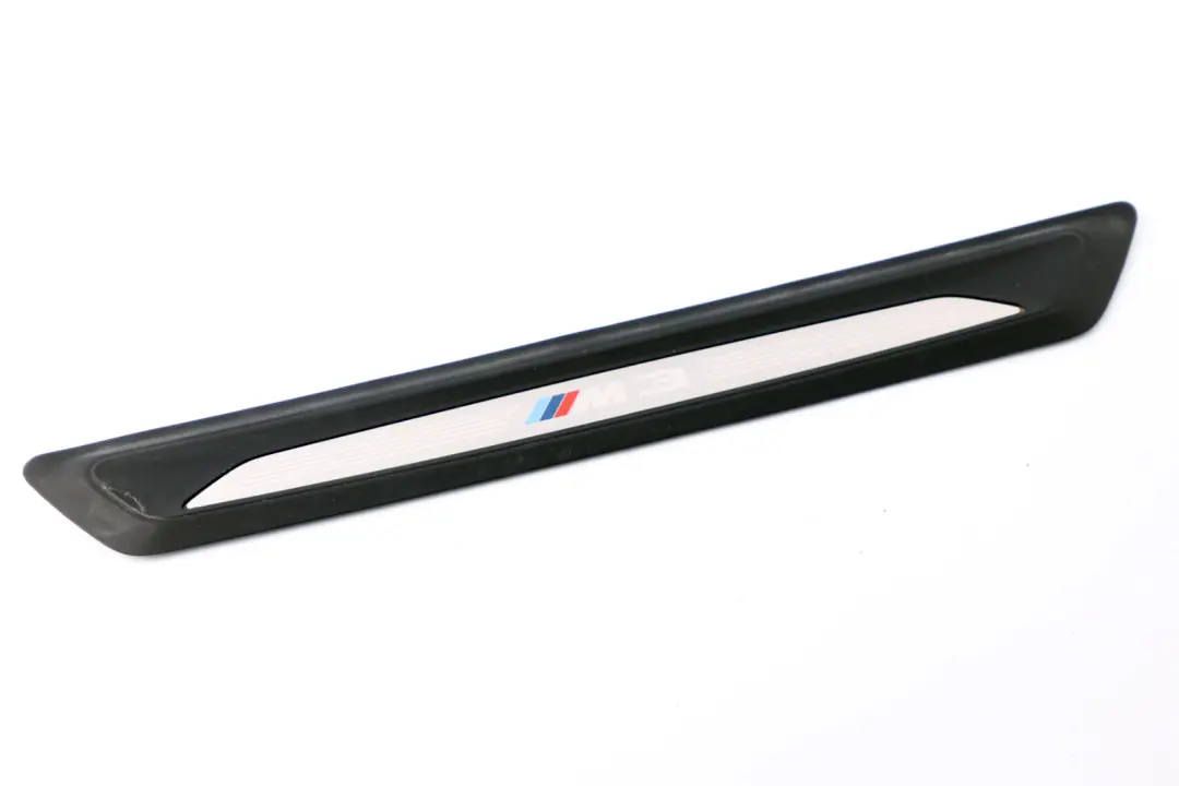 Tapa Tira Entrada Interior Trim Delantero Izquierdo Derecho para BMW F80 M3 con número de pieza 8055779 BMW F80 M3 Tapa Tira Entrada Interior Trim Delantero Izquierdo Derecho - SKU 8055779 - Número de pieza 8055779