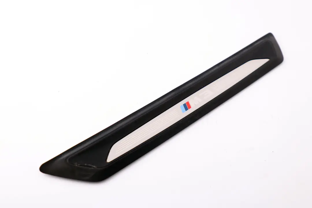 Abdeckleiste Eingang Innen Verkleidung Vorne Links Rechts für BMW F80 M3 mit Teilenummer 8055779 BMW F80 M3 Abdeckleiste Eingang Innen Verkleidung Vorne Links Rechts - SKU 8055779 - Teilenummer 8055779