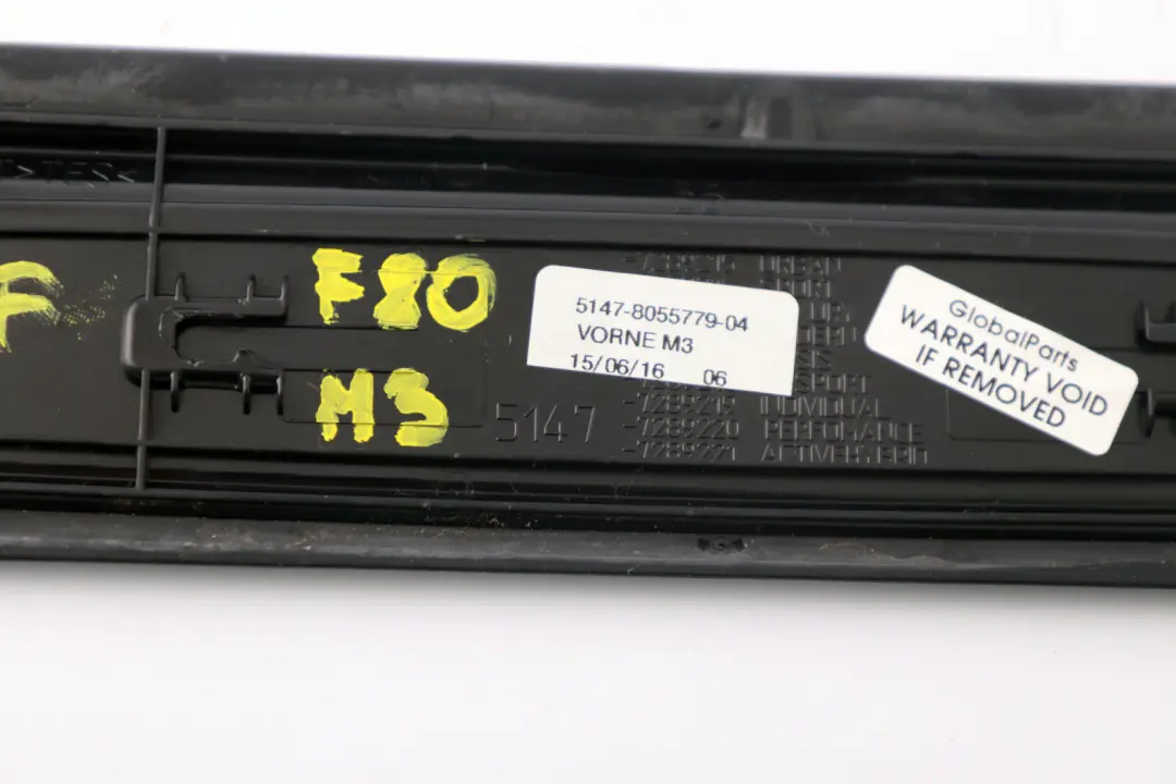 Abdeckleiste Eingang Innen Verkleidung Vorne Links Rechts für BMW F80 M3 mit Teilenummer 8055779 BMW F80 M3 Abdeckleiste Eingang Innen Verkleidung Vorne Links Rechts - SKU 8055779 - Teilenummer 8055779