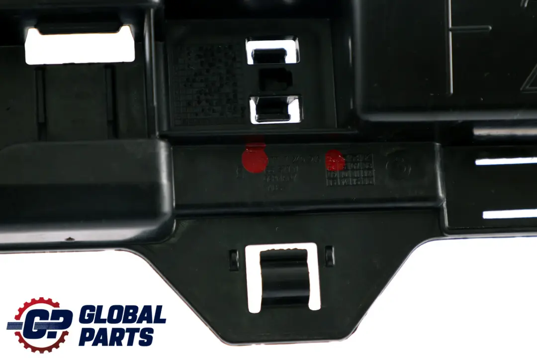 Soporte De Montaje De La Tira De Sujecion R3 Derecha 7240916 para BMW F20 M Sport con número de pieza 8056814 BMW F20 M Sport Soporte De Montaje De La Tira De Sujecion R3 Derecha 7240916 - SKU 8056814-1 - Número de pieza 8056814