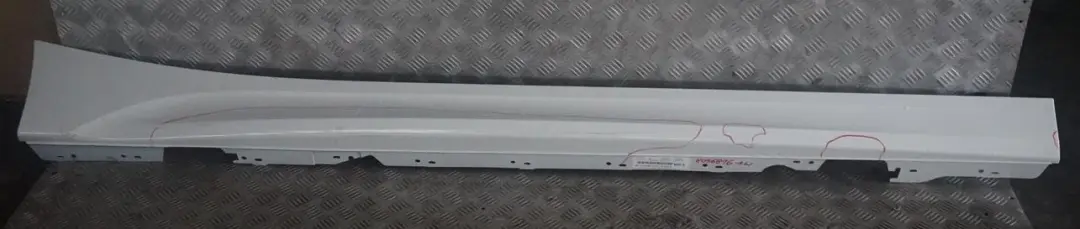  Faldon lateralBMW F20 M Sport Sill Strip Cover Derecho Alpine White - 300 - SKU 8056816-AW - Número de pieza 8056816