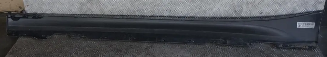 Nakładka listwa na próg prawy M-PAKIET do BMW F20 LCI o numerze 8056816 BMW F20 LCI Nakładka listwa na próg prawy M-PAKIET - SKU 8056816-BS - Numer Części 8056816