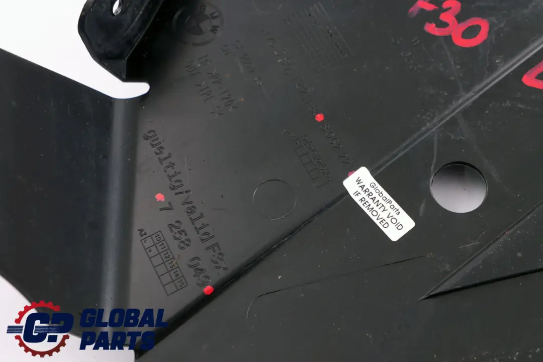 Estensione Sottoscocca Rivestimento Sottoscocca Sinistro per BMW F80 M3 con numero di parte 8062221 BMW F80 M3 Estensione Sottoscocca Rivestimento Sottoscocca Sinistro - SKU 8062221 - Numero di parte 8062221