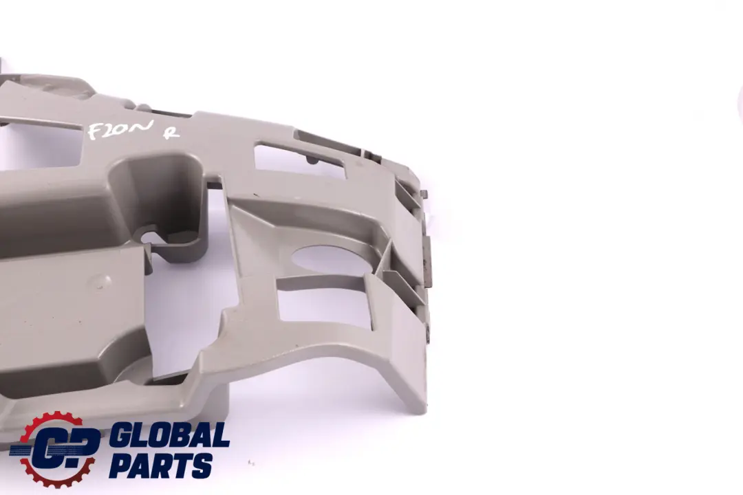 Guida per paraurti posteriore lato destro per BMW F20 F21 LCI con numero di parte 8063452 BMW F20 F21 LCI Guida per paraurti posteriore lato destro - SKU 8063452 - Numero di parte 8063452