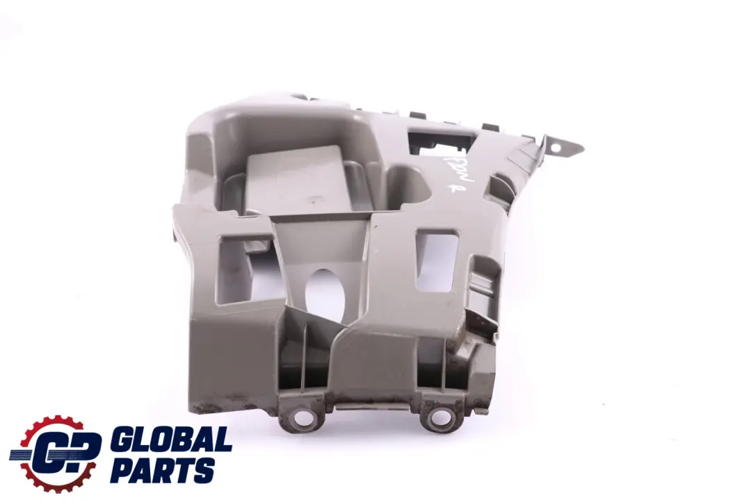 Guía Para Parachoques Trasero Lado Derecho para BMW F20 F21 LCI con número de pieza 8063452 BMW F20 F21 LCI Guía Para Parachoques Trasero Lado Derecho - SKU 8063452 - Número de pieza 8063452