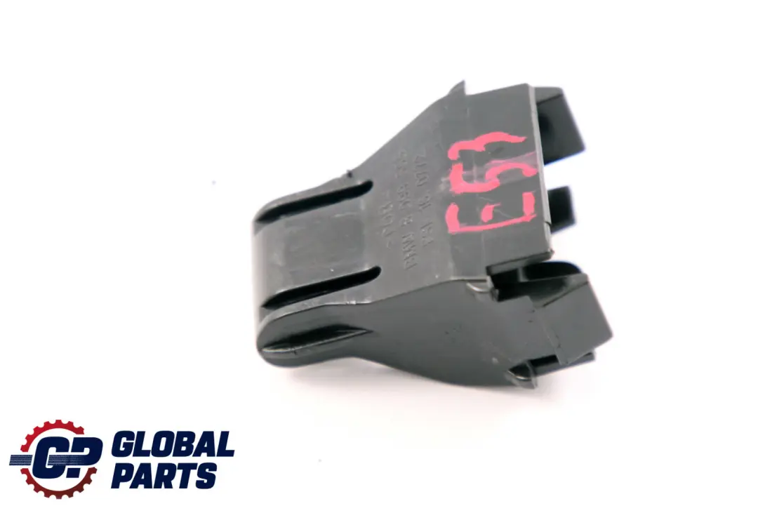 Clip De fijacion en el cojin del asiento trasero para BMW X6 E46 E71 con número de pieza 52208099555 BMW X6 E46 E71 Clip De fijacion en el cojin del asiento trasero - SKU 8099555 - Número de pieza 52208099555