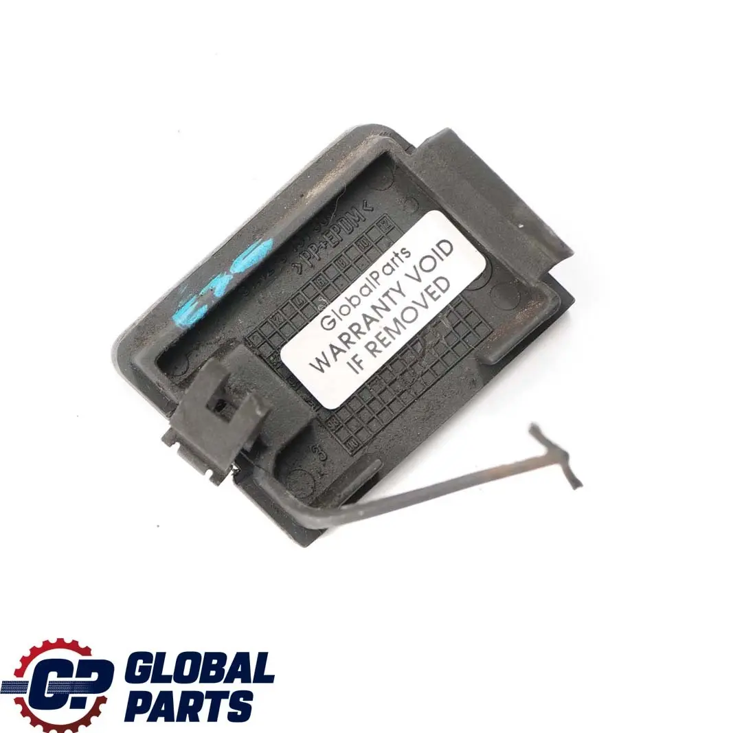 BMW E36 Parachoques trasero Flap Ojo De remolque Montrealblau Montreal Blue 297 - SKU 8119217-MRB - Número de pieza 8119217