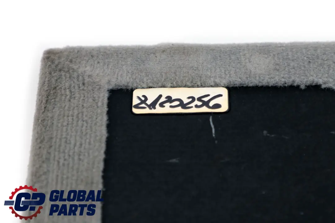 Pannello copertura pavimento bagagliaio Grigio Grau 3416400 per BMW X3 E83 con numero di parte 8120256 BMW X3 E83 Pannello copertura pavimento bagagliaio Grigio Grau 3416400 - SKU 8120256 - Numero di parte 8120256