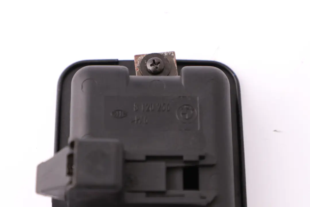 Uchwyt Podłogi Bagażnika do BMW X3 X5 E53 E83 o numerze 8120992 BMW X3 X5 E53 E83 Uchwyt Podłogi Bagażnika - SKU 8120992 - Numer Części 8120992