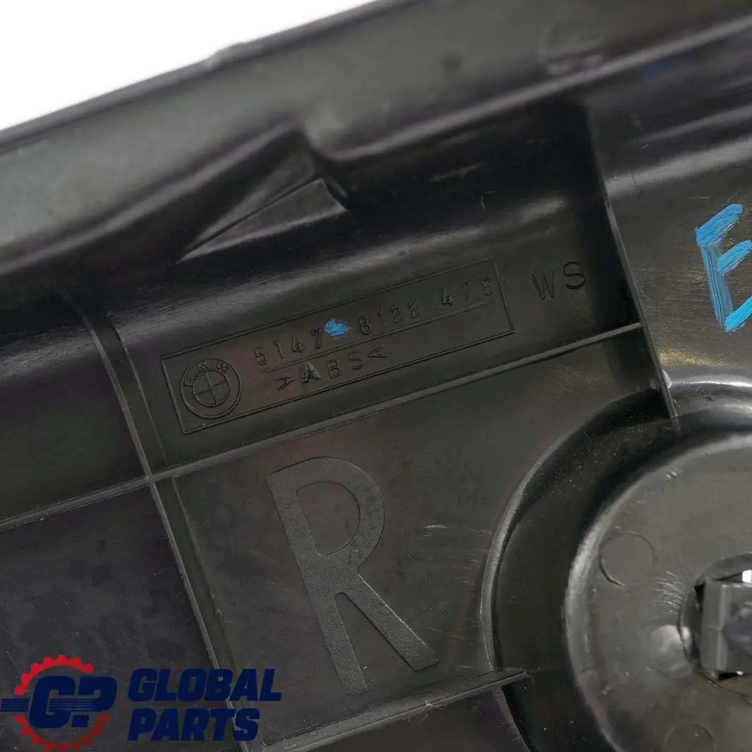 Berline Droite Feu Arriere Tronc Couvrir Iris pour BMW 3 E36 à propos du numéro de pièce 8122478 BMW 3 E36 Berline Droite Feu Arriere Tronc Couvrir Iris - SKU 8122478 - Numéro de pièce 8122478