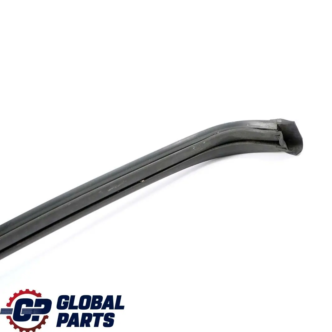 BMW E36 Motor Trasero Capo Junta De Sellado 694MM - SKU 8122580 - Número de pieza 8122580