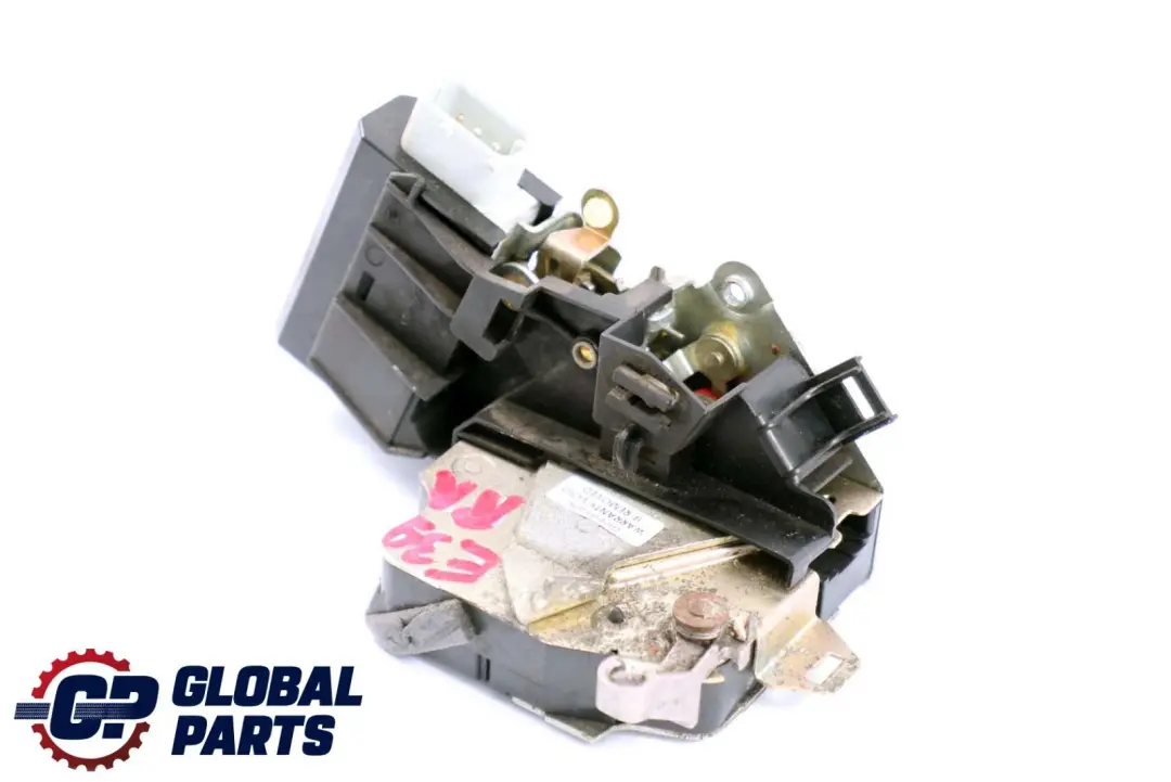 Blocco porta posteriore destra per BMW E38 E39 con numero di parte 8352165 BMW E38 E39 Blocco porta posteriore destra - SKU 8125672 - Numero di parte 8352165