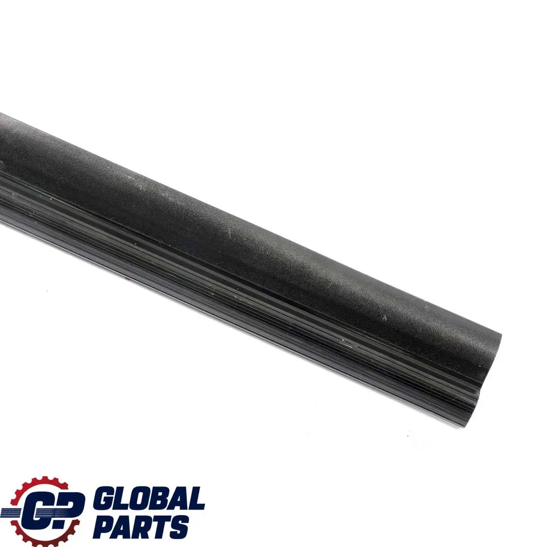 Puerta Delantera Sill Strip Interior Trim Panel para BMW Berlina Touring E36 con número de pieza 8130435 BMW Berlina Touring E36 Puerta Delantera Sill Strip Interior Trim Panel - SKU 8130435 - Número de pieza 8130435